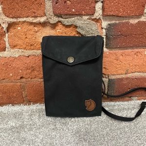 Fjallraven Pocket - Black